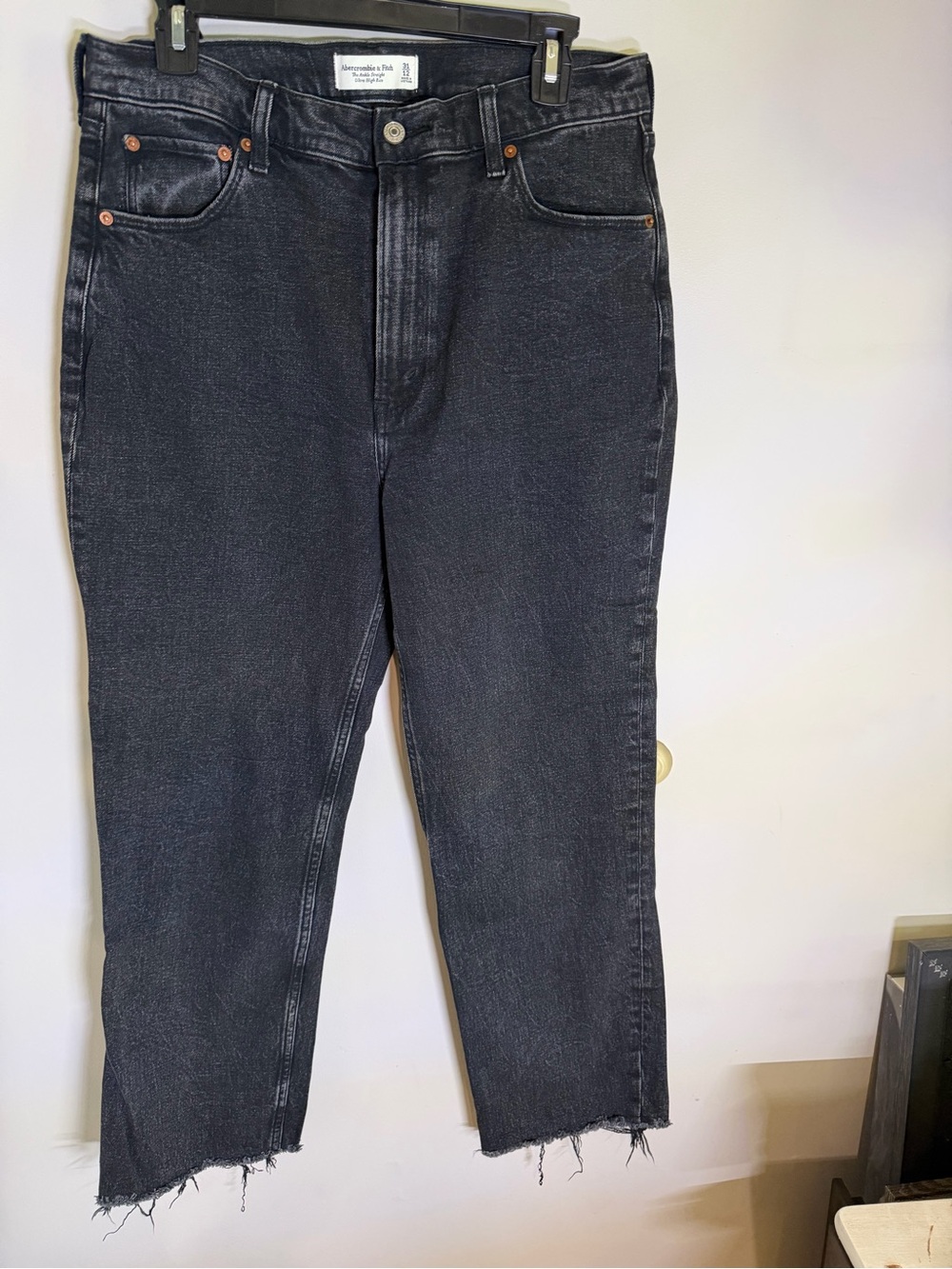 Abercrombie & Fitch Black Washed Cropped Straight Jeans